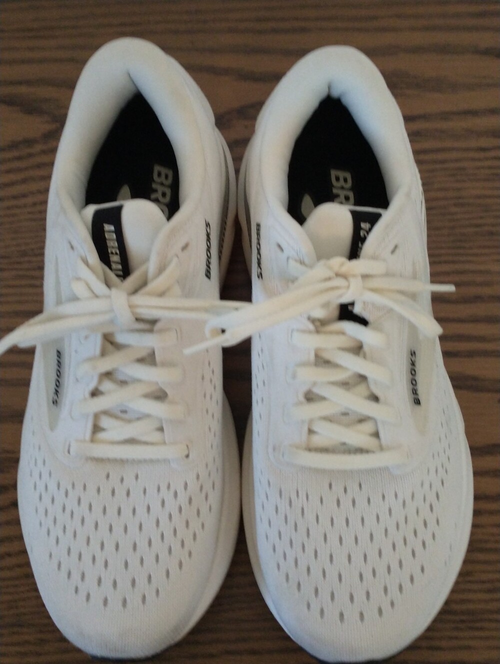 Brooks Women's Adrenaline GTS 24 White Running Shoes Size 8.5 - Picture 2 of 16